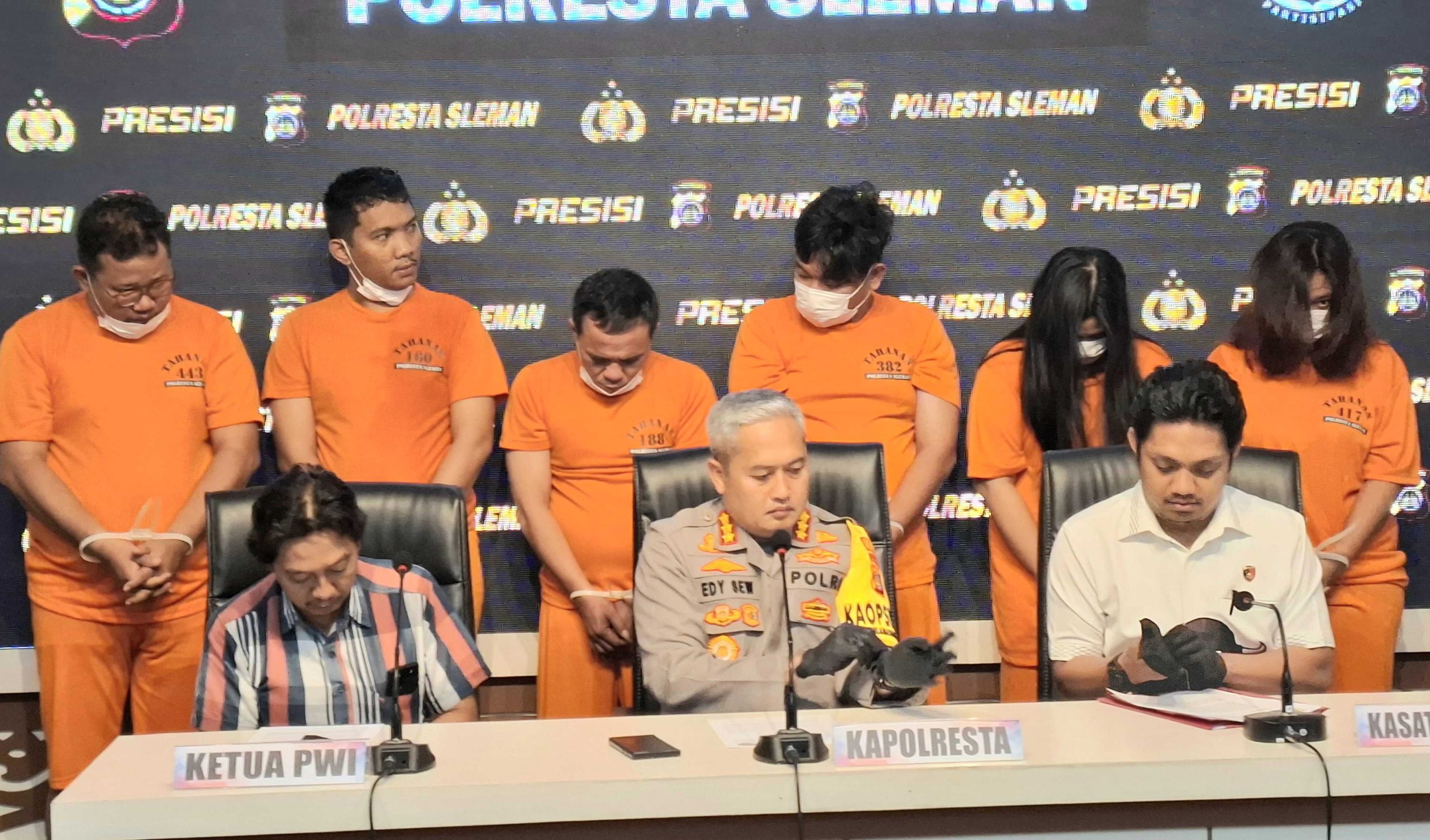 Peras Korban 300 Juta, Enam Orang Berkedok Wartawan ditangkap Polresta Sleman