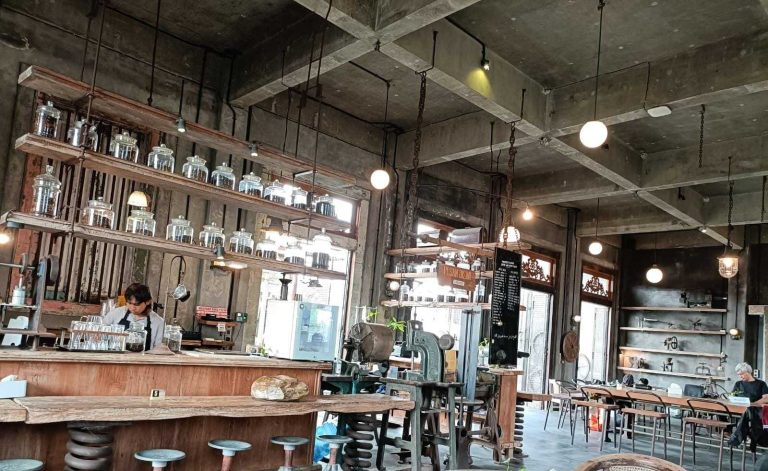 Minarets Classic Coffee , Tempat Nongkrong Instagramable di Sukoharjo