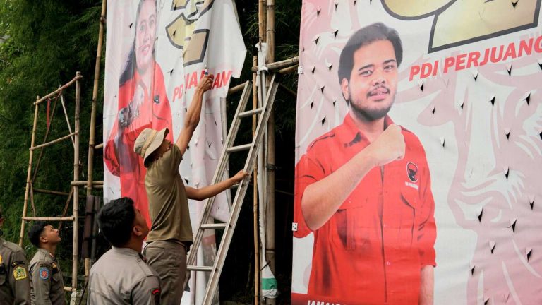 Bupati Gunungkidul Copot Baleho Tak Berizin Bergambar Wajahnya