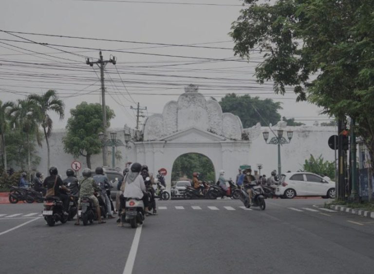 Mulai Hari Ini Ujicoba Rekayasa Lalin Plengkung Gading dilakukan, Ini Dia Jamnya