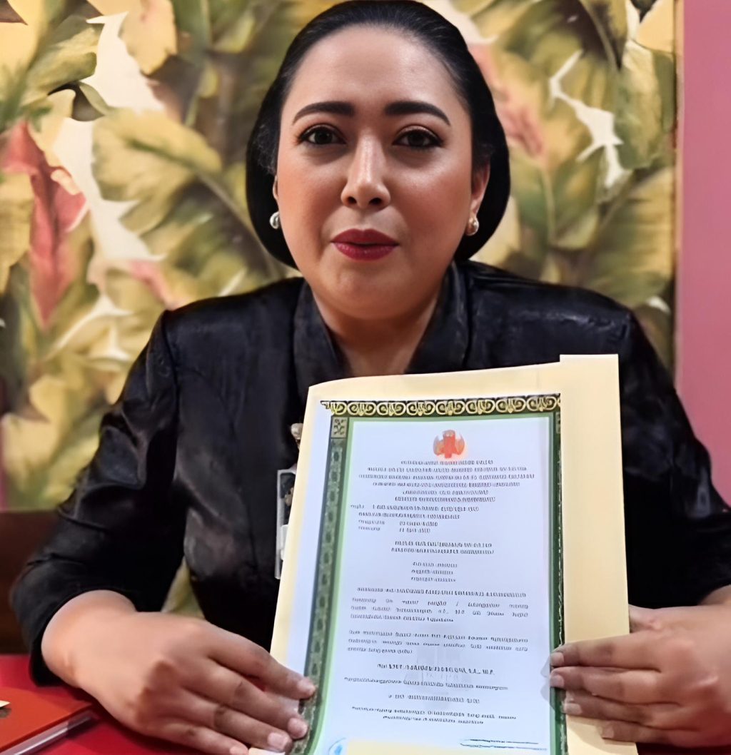 Bupati Gunungkidul Resmi Menjadi Abdi Dalem Keraton Jogja : Nama Baru Nyi KMT Saribektiargani