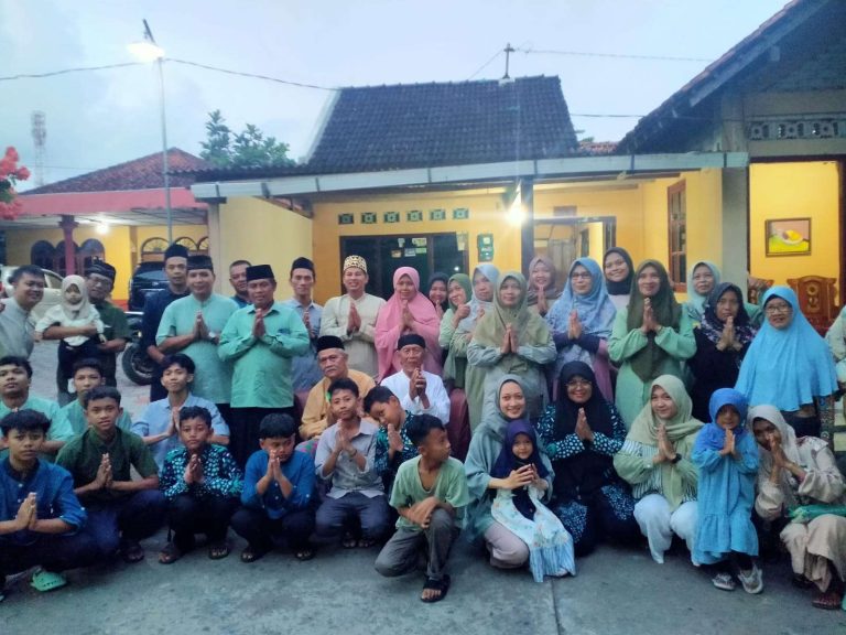 Trah Kiai Sastro Wasito Gelar Halal Bihalal Perdana Sekaligus Pemilihan Ketua