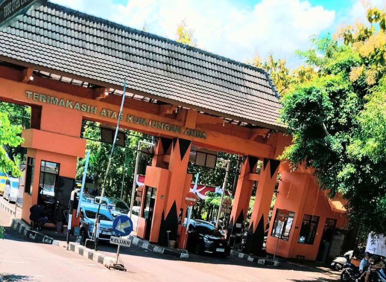 Menuju Akuntabilitas Maksimal: Uji Coba Pembayaran Cashless Dilaunching di Pantai Baron