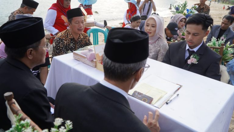 Menuju DIY Wedding Destination Dunia : 9 Pasangan Menikah di Tepi Pantai Sundak