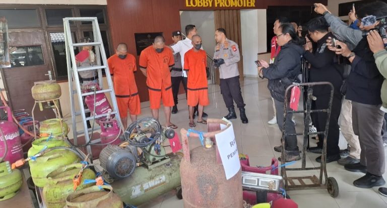Polda DIY Ringkus 3 Warga Kulon Progo Selewengkan LPG 3 Kg, Polisi : Untungnya 20 Juta Per Bulan