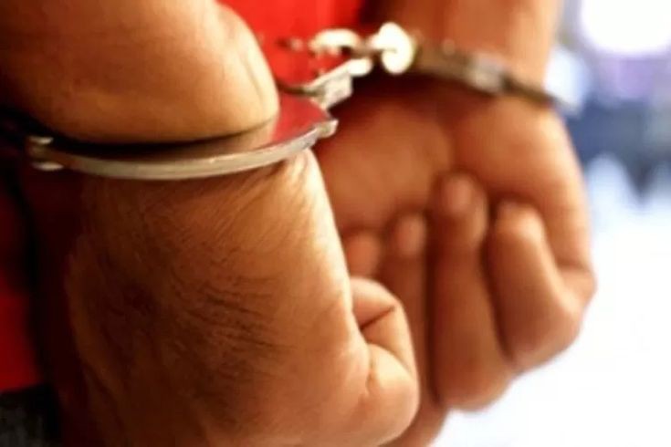 Kesal Ditagih Utang Mengancam Bawa Senjata Tajam Akhirnya diringkus Polisi Kesal Ditagih Utang Mengancam Bawa Senjata Tajam Akhirnya diringkus Polisi