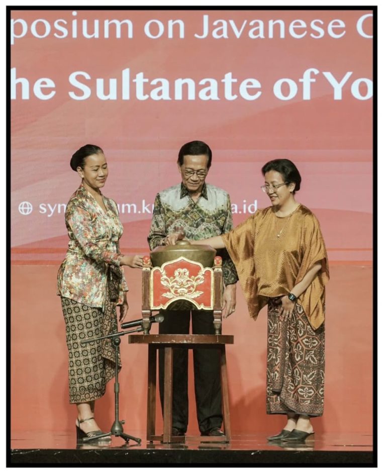 Sri Sultan HB X Membuka Simposium Internasional Budaya Jawa 2025
