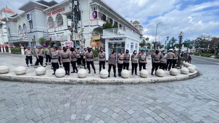 Polda DIY Kawal Peringatan Hari Buruh Internasional 2025 di Sepanjang Tugu Yogyakarta Hingga Titik Nol Km