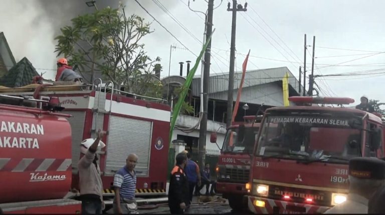 Kebakaran Perusahaan Garmen di Sleman, MPBI DIY Minta Perusahaan Tetap Bayar Para Karyawannya