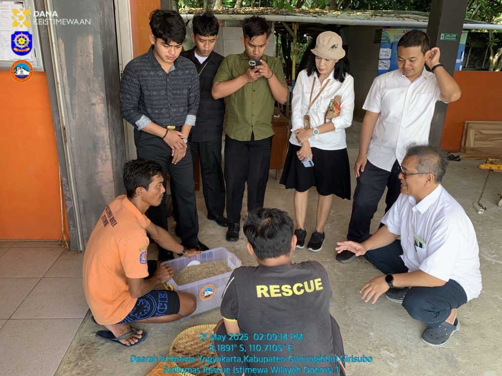 Tim SAR Kembali Temukan Telur Penyu, Setelah di Pantai Wediombo dan Pantai Jungwok Kini di Pantai Nampu Tim SAR Kembali Temukan Telur Penyu, Setelah di Pantai Wediombo dan Pantai Jungwok Kini di Pantai Nampu