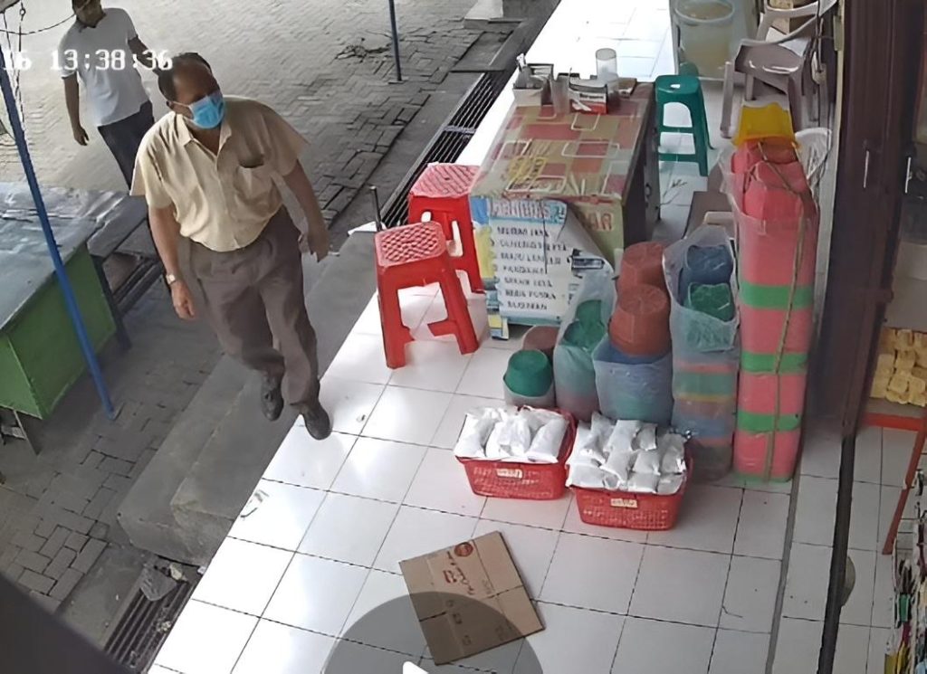 Dua WNA Pelaku Gendam di Gunungkidul Termonitor CCTV Dua WNA Pelaku Gendam di Gunungkidul Termonitor CCTV