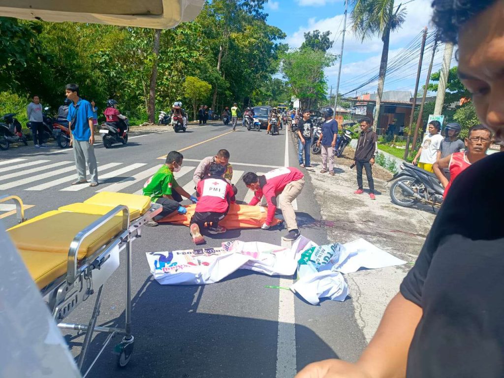 Tabrakan di depan SMPN 3 Playen Meninggal Dunia