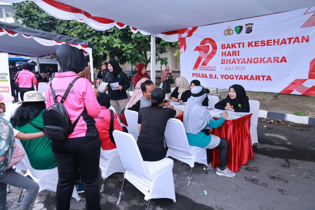 Polda DIY Hadirkan Berbagai Pelayanan Publik di CFD Stadion Maguwoharjo Polda DIY Hadirkan Berbagai Pelayanan Publik di CFD Stadion Maguwoharjo