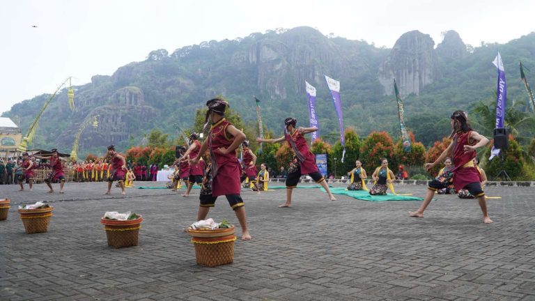 Festival Cokelat Nglanggeran 2025 dan Geopark Night Specta Vol. 7.0 Resmi Dibuka