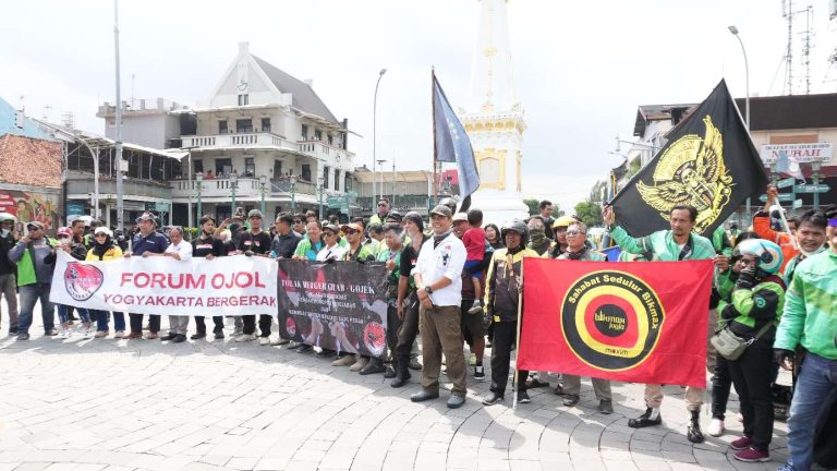 OJOL Dengan Serentak Kembali ke Marwahnya, Tidak Mau Terprovokasi OJOL Dengan Serentak Kembali ke Marwahnya, Tidak Mau Terprovokasi