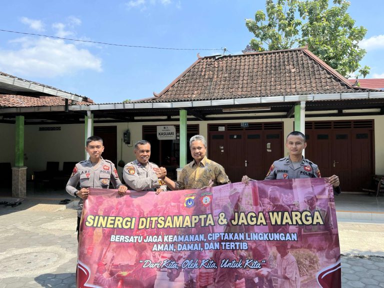 Satgas Samapta Ops Aman Nusa I Progo 2025 Laksanakan Sambang Dukuh & Jaga Warga
