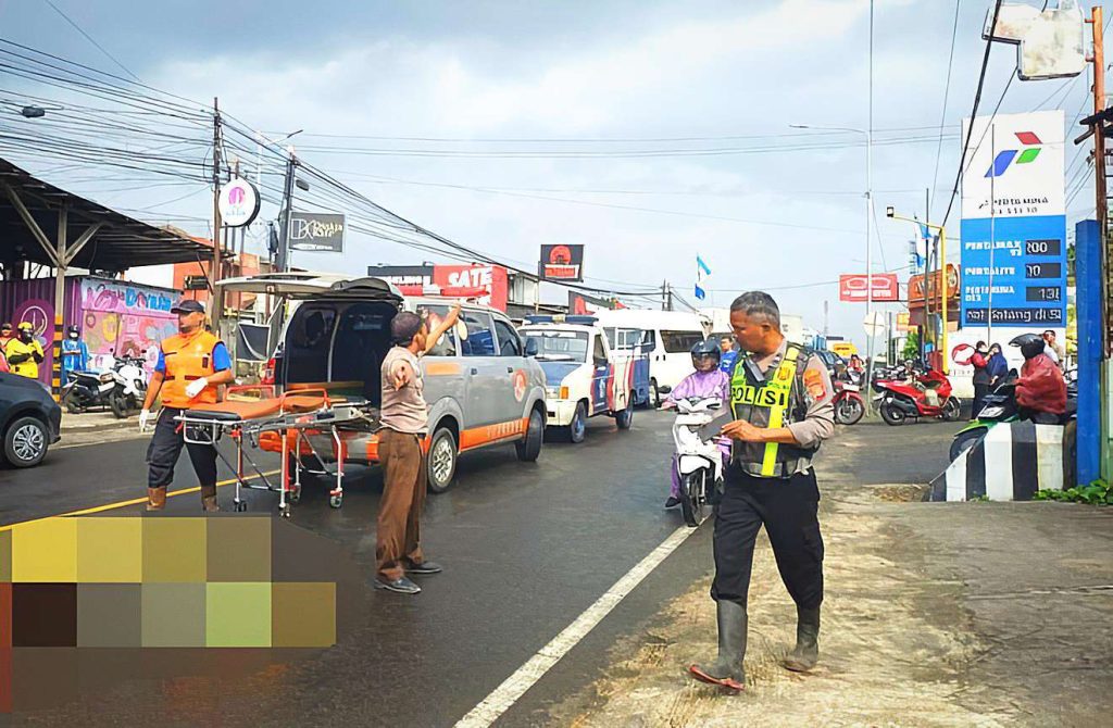 Kecelakaan Maut di Depan SPBU Mantub Bantul Pengendara Motor Honda CB 150R Meninggal Di Tempat