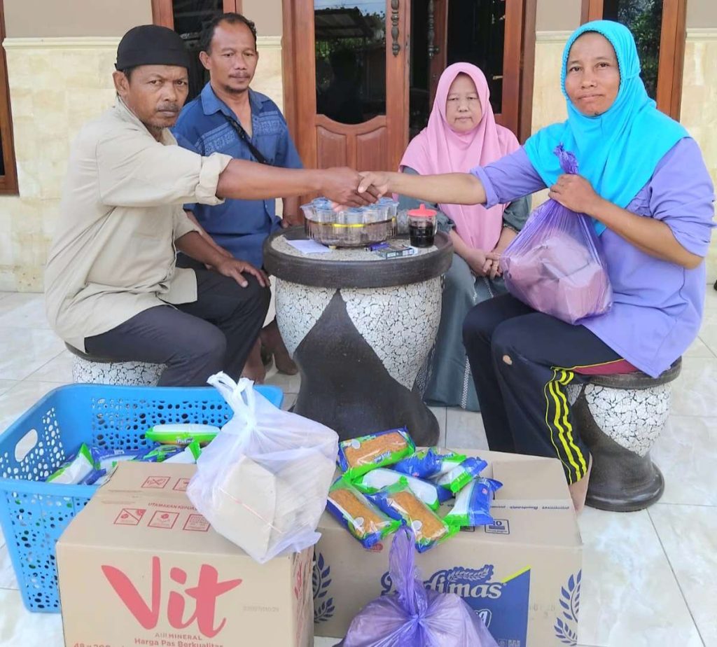 Jama’ah Masjid Al Ikhlas Trowono Dukung Baksos Jum’at Berkah LSM Forum Masyarakat Peduli Gunungkidul