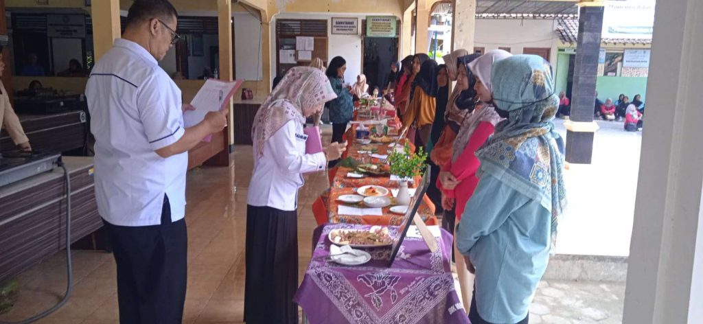 Semarakkan Rasul dan Hari Tani, PKK Kal Petir Adakan Lomba Cipta Menu Ibu Hamil Berbahan Labu Kuning Semarakkan Rasul dan Hari Tani, PKK Kal Petir Adakan Lomba Cipta Menu Ibu Hamil Berbahan Labu Kuning