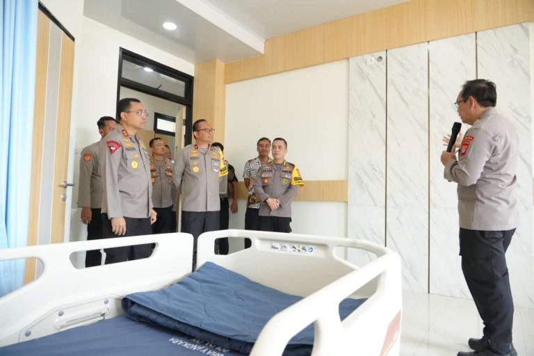Optimalkan Pelayanan Kesehatan Masyarakat, Polda DIY Tinjau Kesiapan Gedung Rawat Inap “Presisi” Optimalkan Pelayanan Kesehatan Masyarakat, Polda DIY Tinjau Kesiapan Gedung Rawat Inap “Presisi”