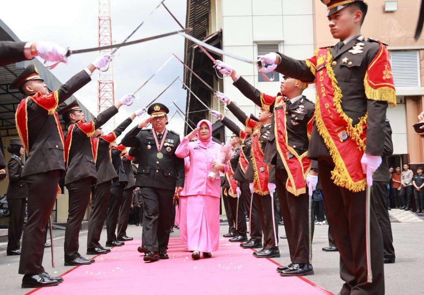 Polda DIY Gelar Wisuda Purnabakti Pegawai Negeri pada Polri