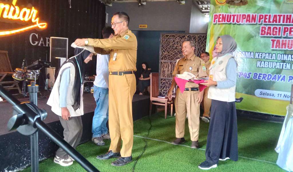 Kadis Pertan dan Pangan Gunungkidul Melepas Peserta Pelatihan Magang Usaha Tani 7P4S/2025 Dorong Petani Mandiri dan Inovatif