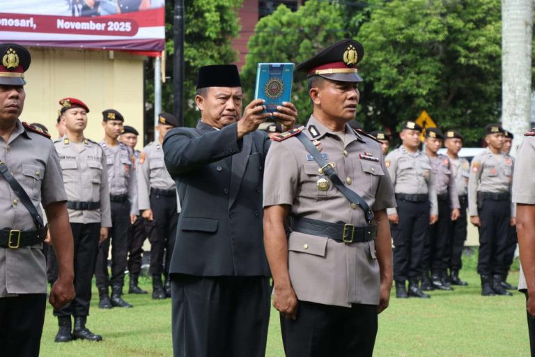 Kapolres Gunungkidul Pimpin Upacara Sertijab PJU & Kapolsek Jajaran Kapolres Gunungkidul Pimpin Upacara Sertijab PJU & Kapolsek Jajaran