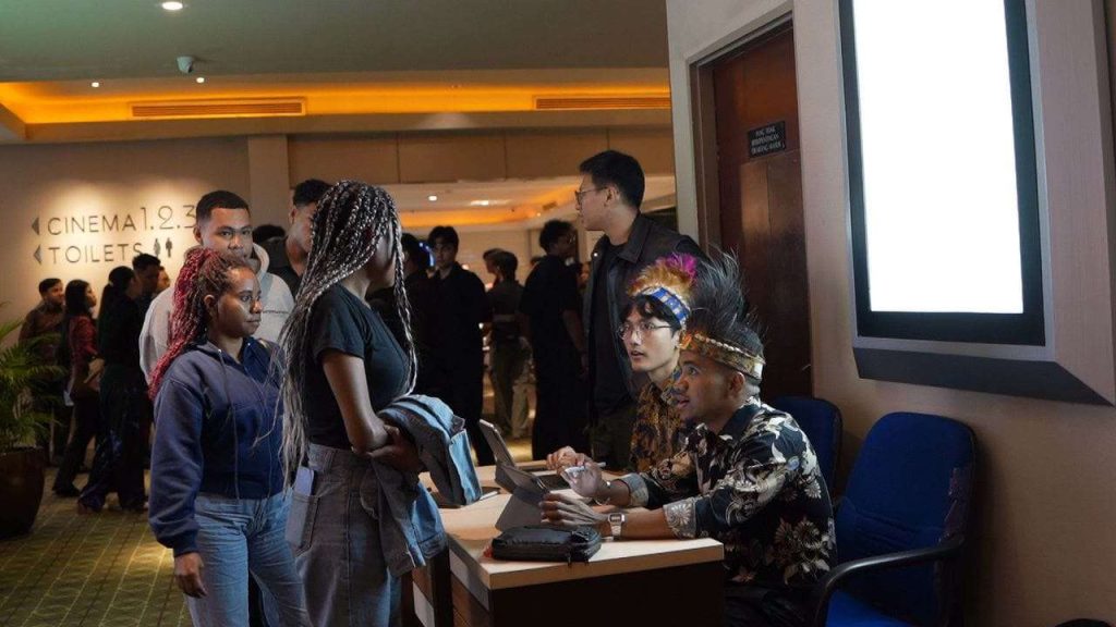 Dibuat Tanpa AI, Pemda DIY Apresiasi Pemutaran After Movie Biak Elok 2024 Karya Mahasiswa KKN UGM di Biak Numfor Papua Dibuat Tanpa AI, Pemda DIY Apresiasi Pemutaran After Movie Biak Elok 2024 Karya Mahasiswa KKN UGM di Biak Numfor Papua