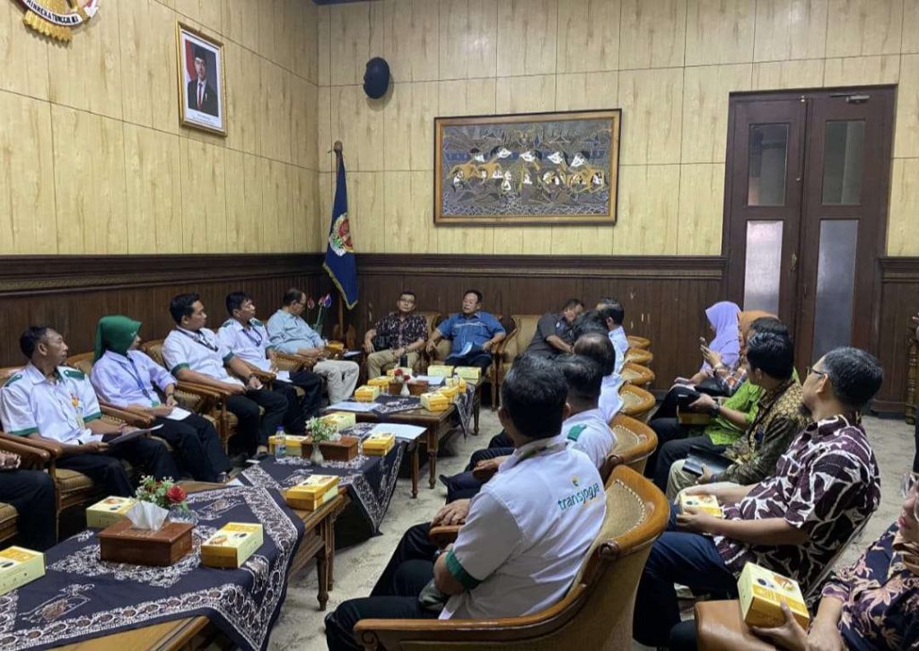 Mengadu ke DPRD DIY, Pengemudi Trans Jogja Keluhkan Penurunan Selisih Gaji dan Denda Pelanggaran