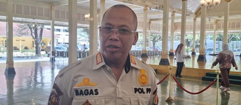 Nataru 2025/2026 DIY : Satpol PP Terjunkan 328 Personel Siaga 24 Jam di Pantai Selatan Dan Larang Parkir Liar