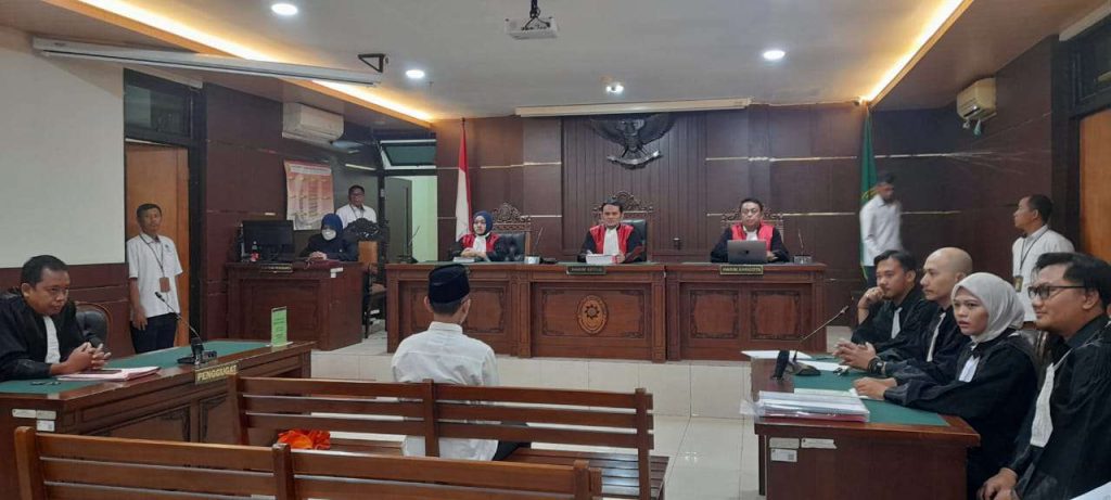 Sidang Eksepsi Perdana Arie Digelar, Kuasa Hukum Ajukan Eksepsi Minta Dakwaan Dibatalkan