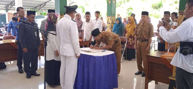 Lurah Kalurahan Karangwuni Melantik Ulu-Ulu dan Staf Pamong, Sampaikan Pesan: Hindari Korupsi