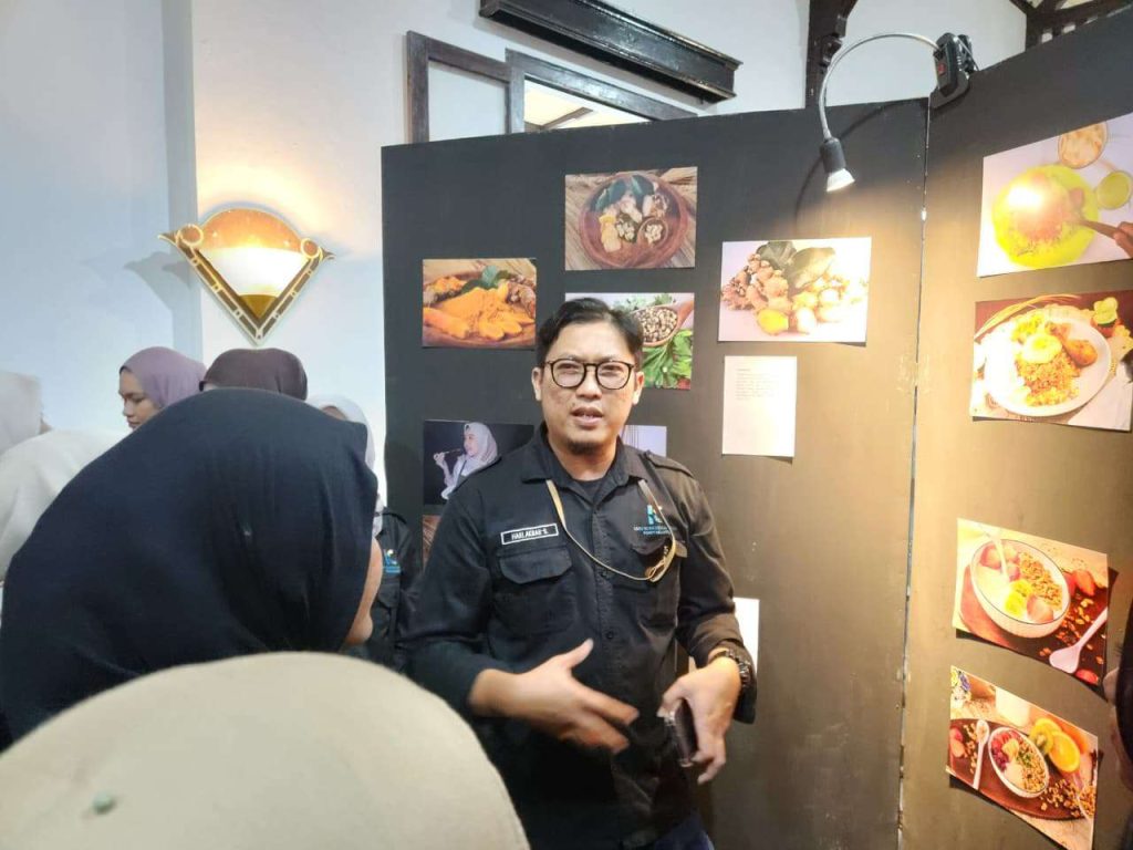 Mahasiswa Ilmu Komunikasi Unisa Yogyakarta Kritik MBG Melalui Pameran Galaksi Vol 5 Mahasiswa Ilmu Komunikasi Unisa Yogyakarta Kritik MBG Melalui Pameran Galaksi Vol 5