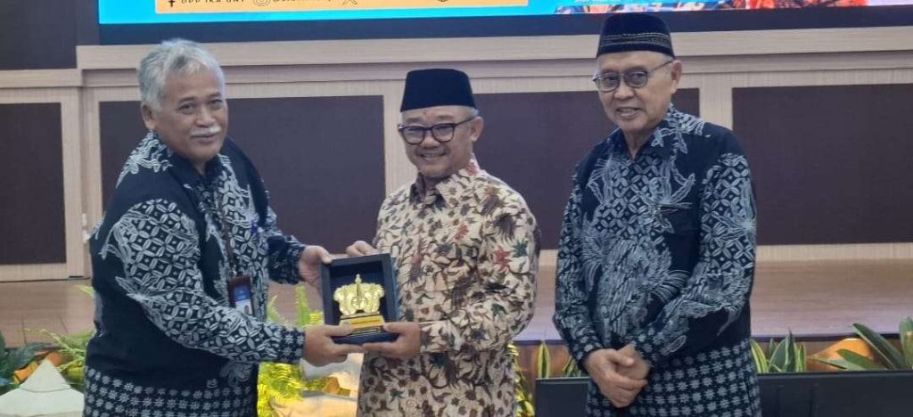 Mendikdasmen Abdul Mu’ti Tegaskan Artificial Intelligence/AI Tidak Akan Gantikan Peran Guru