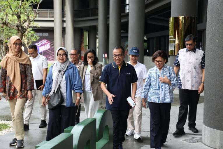 Menteri Brian Yuliarto Apresiasi Pengelolaan Sampah di UGM Menteri Brian Yuliarto Apresiasi Pengelolaan Sampah di UGM