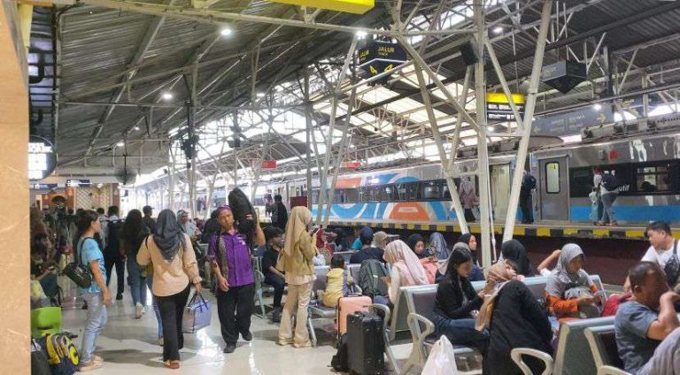 Catatan Daop 6 Jogja: 191.828 Tiket KA Lebaran 2026 Terjual Meningkat Masih Ada 325.524 Tiket Untuk Pemudik Catatan Daop 6 Jogja: 191.828 Tiket KA Lebaran 2026 Terjual Meningkat Masih Ada 325.524 Tiket Untuk Pemudik