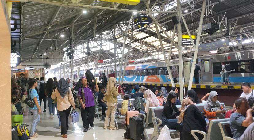 Catatan Daop 6 Jogja: 191.828 Tiket KA Lebaran 2026 Terjual Meningkat Masih Ada 325.524 Tiket Untuk Pemudik Catatan Daop 6 Jogja: 191.828 Tiket KA Lebaran 2026 Terjual Meningkat Masih Ada 325.524 Tiket Untuk Pemudik