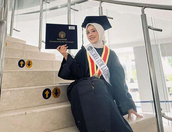 Cerita Magister UNY Roro Wilis Perkenalkan Model Pembelajaran Sejarah Melalui CTL di SMA Negeri 9 Jogja Raih IPK Sempurna