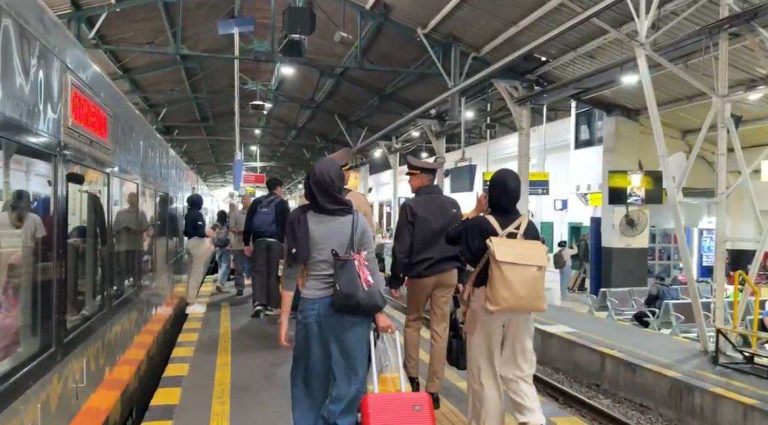 Daop 6 Jogja : 85 Perjalanan Kereta yang Masuk Tiket Diskon Kereta 30 Persen untuk Lebaran 2026 Masih Tersedia Daop 6 Jogja : 85 Perjalanan Kereta yang Masuk Tiket Diskon Kereta 30 Persen untuk Lebaran 2026 Masih Tersedia