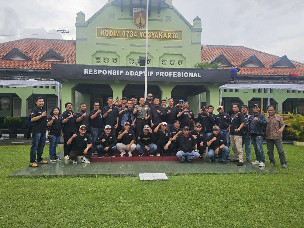 GeBUKK Kunjungi Kodim 0734/Yogyakarta, Dandim Apresiasi Peran Ormas: Bersama Jaga Keamanan Kota Budaya GeBUKK Kunjungi Kodim 0734/Yogyakarta, Dandim Apresiasi Peran Ormas: Bersama Jaga Keamanan Kota Budaya