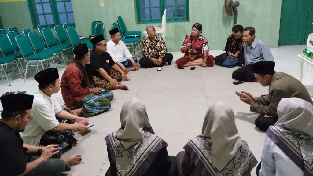 Sinergi dan Ukhuwah; KUA Pengasih Gelar Rakor Strategis Hingga Berbuka Puasa Bersama