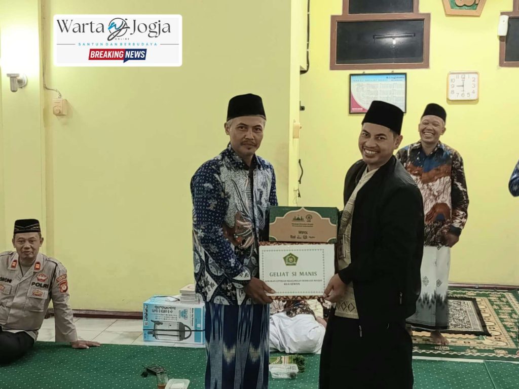 Lewat Safari Tarawih, Penyuluh KUA Sewon Apresiasi Peran Takmir Masjid Lewat Safari Tarawih, Penyuluh KUA Sewon Apresiasi Peran Takmir Masjid