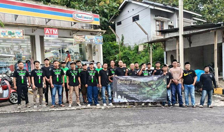 Bersama Pengurus DIY Joxzin Gunungkidul Berbagi Takjil Gratis di 3 Titik Strategis