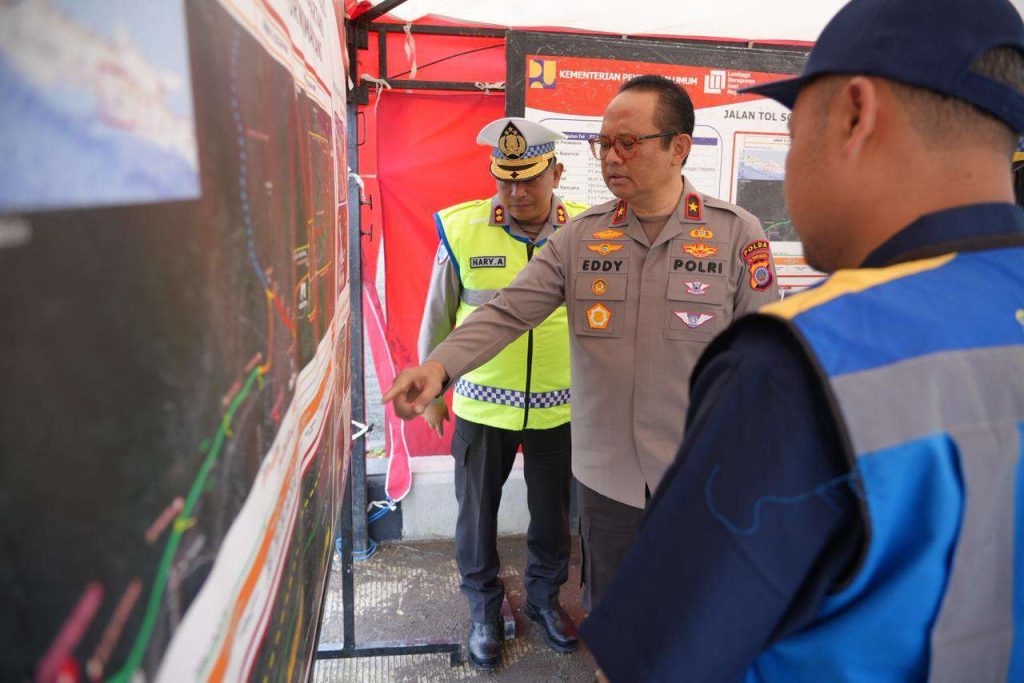 Wakapolda DIY Cek Kesiapan Gerbang Tol Purwomartani Jelang Fungsional Arus Mudik Wakapolda DIY Cek Kesiapan Gerbang Tol Purwomartani Jelang Fungsional Arus Mudik