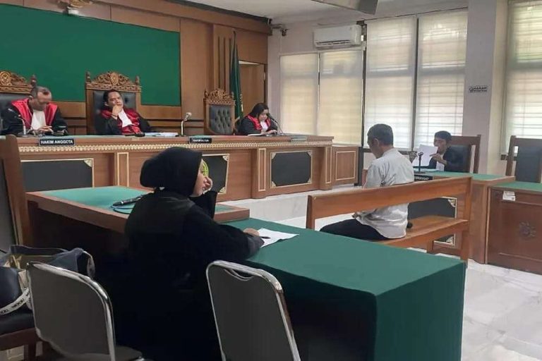 Tipikor Yogyakarta Jatuhkan Vonis Penjara Lurah dan Carik Bohol