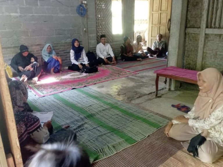 ‘The Most KUA’: Penyuluh Agama KUA Pengasih Hadirkan Spiritualitas ‘Ladang Akhirat’ Bagi Warga Gletak