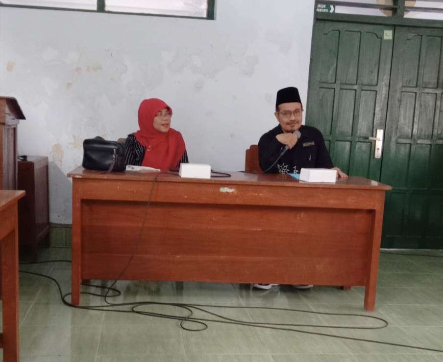 Jalin Ukhuwah di Tawangsari, Penyuluh KUA Pengasih Tekankan Pentingnya Menjaga “Tenunan” Silaturahim Jalin Ukhuwah di Tawangsari, Penyuluh KUA Pengasih Tekankan Pentingnya Menjaga “Tenunan” Silaturahim
