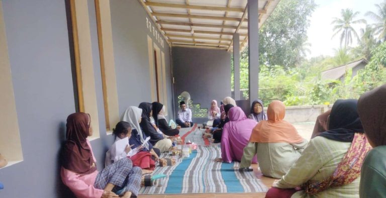 KUA Pengasih dan PKH Perkuat Mental Spiritual KPM Pasca-Ramadhan KUA Pengasih dan PKH Perkuat Mental Spiritual KPM Pasca-Ramadhan