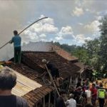 Lupa Padamkan Kompor, Rumah di Tanjungsari Ludes Terbakar, Kerugian Capai Rp150 Juta Lupa Padamkan Kompor, Rumah di Tanjungsari Ludes Terbakar, Kerugian Capai Rp150 Juta