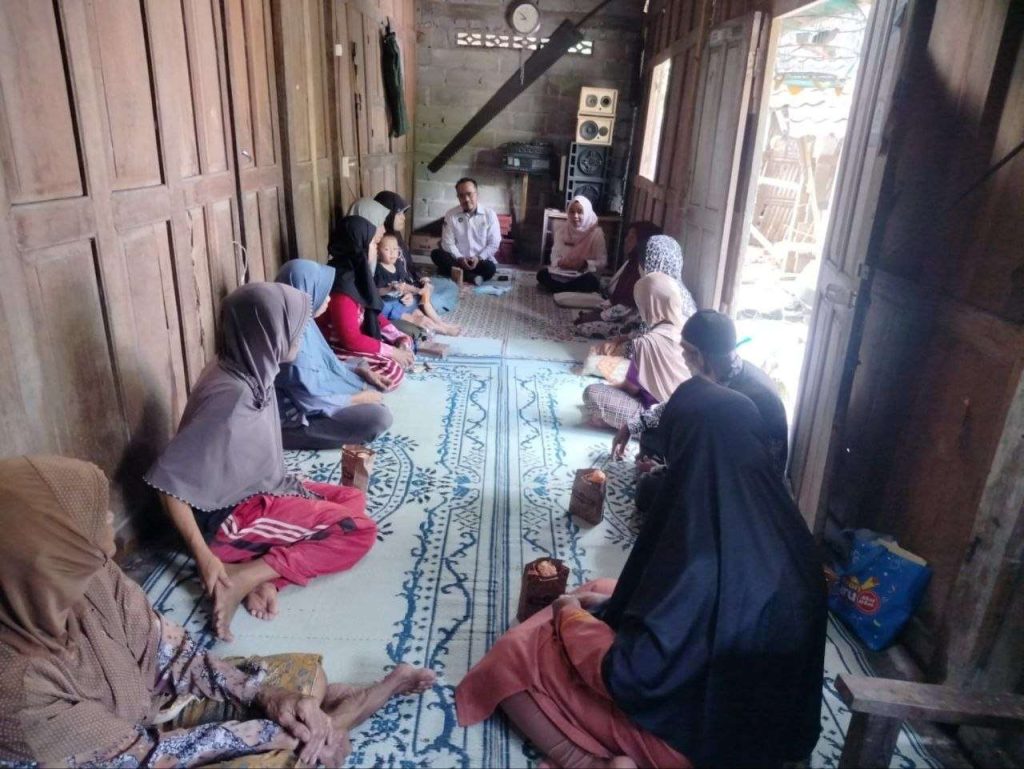 Sinergi Pendamping PKH dan Penyuluh Agama: Perkuat Ekonomi dan Spiritualitas Keluarga di Jombokan Sinergi Pendamping PKH dan Penyuluh Agama: Perkuat Ekonomi dan Spiritualitas Keluarga di Jombokan